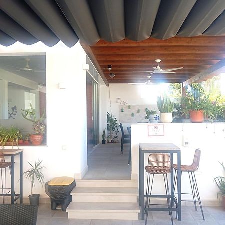 אלמריה Hostal Casa Emilio מראה חיצוני תמונה