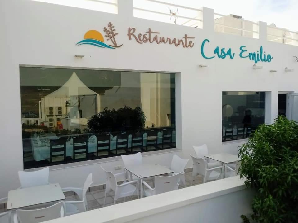אלמריה Hostal Casa Emilio מראה חיצוני תמונה