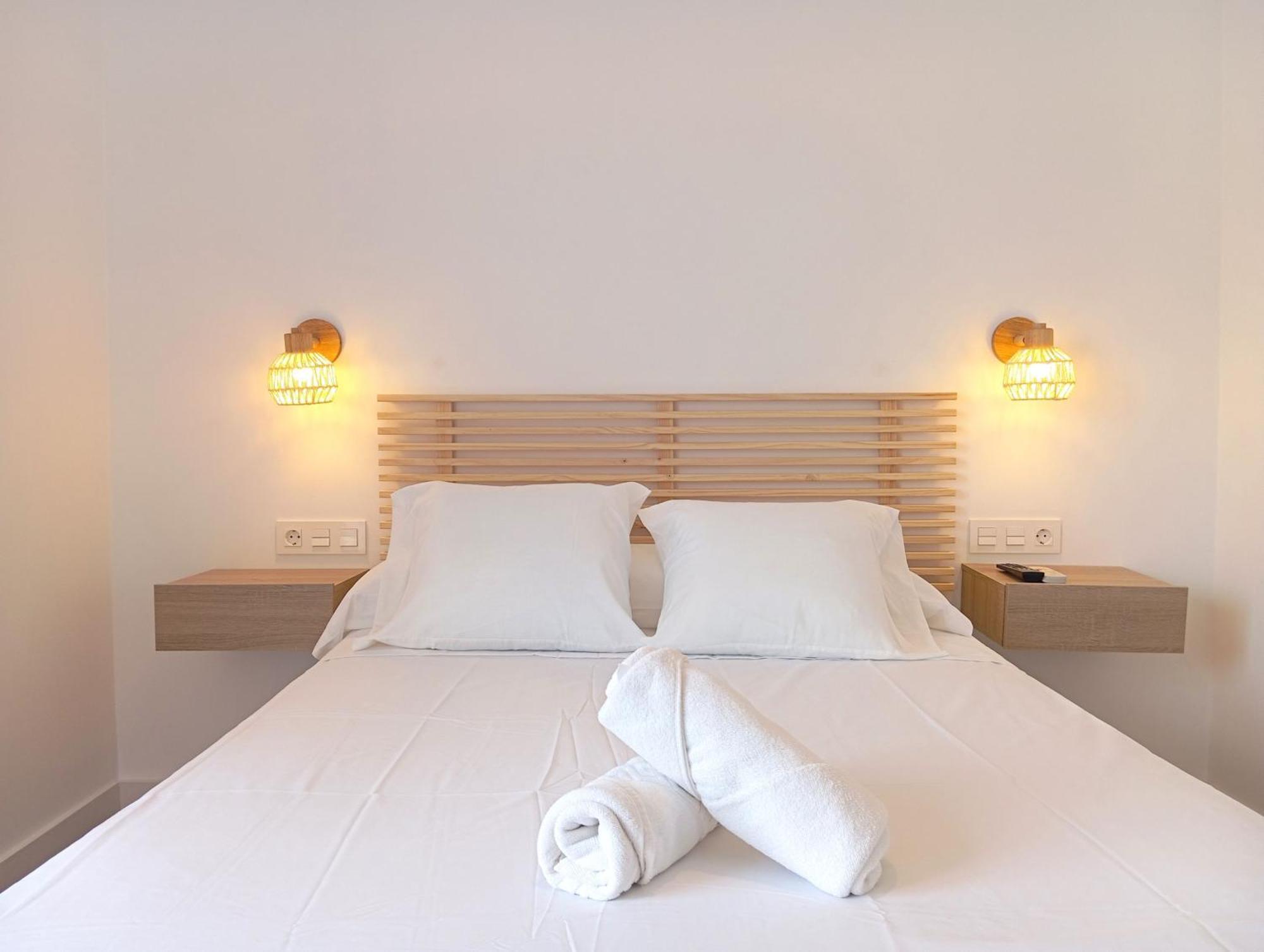 אלמריה Hostal Casa Emilio מראה חיצוני תמונה