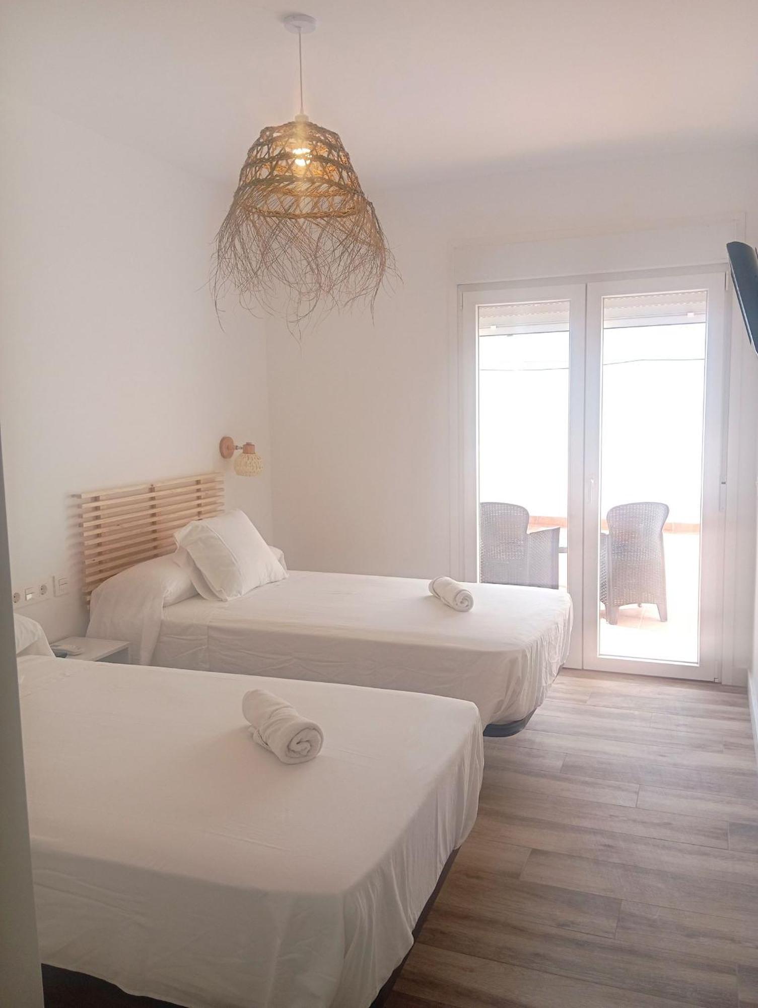אלמריה Hostal Casa Emilio מראה חיצוני תמונה