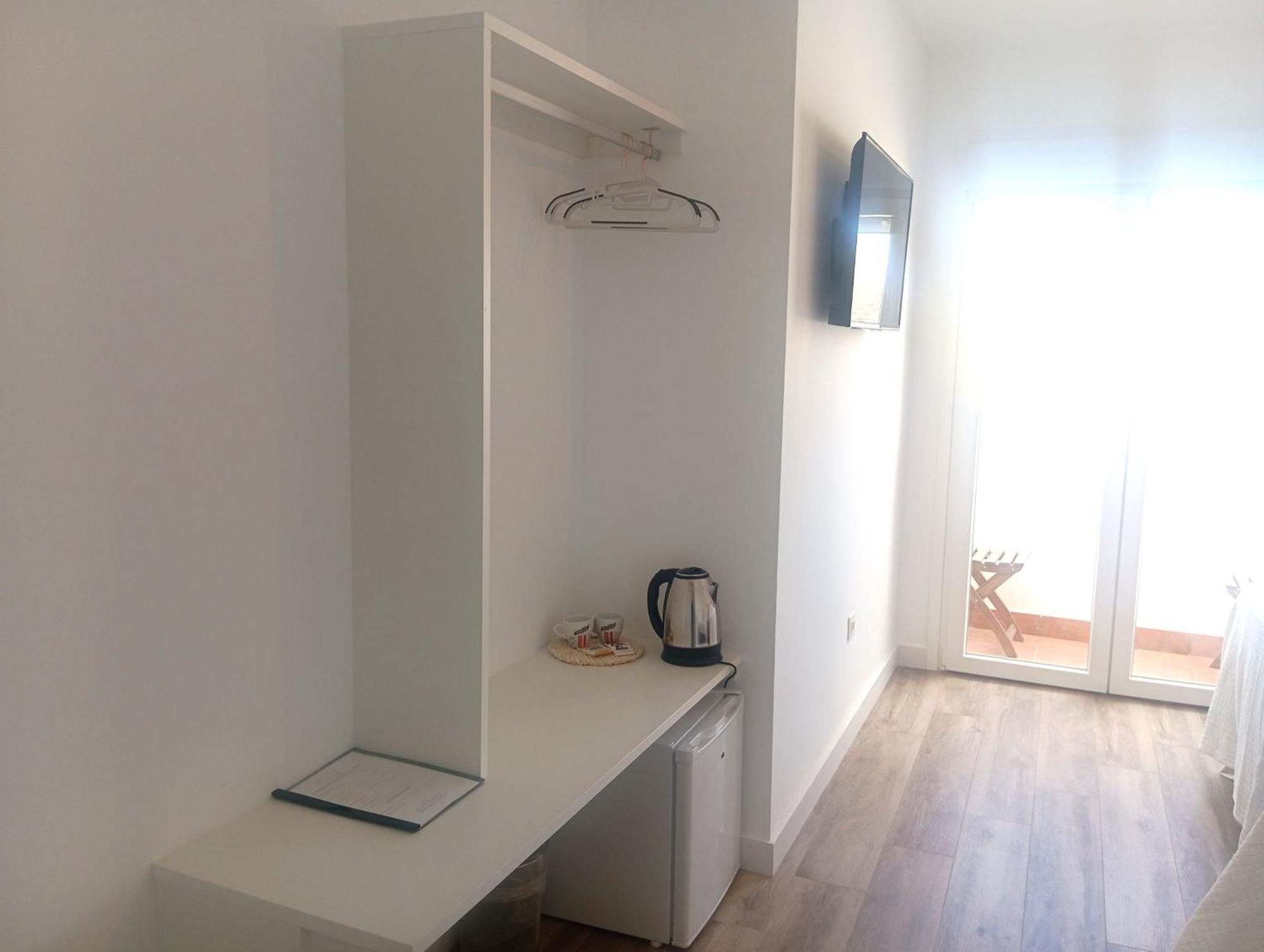 אלמריה Hostal Casa Emilio מראה חיצוני תמונה