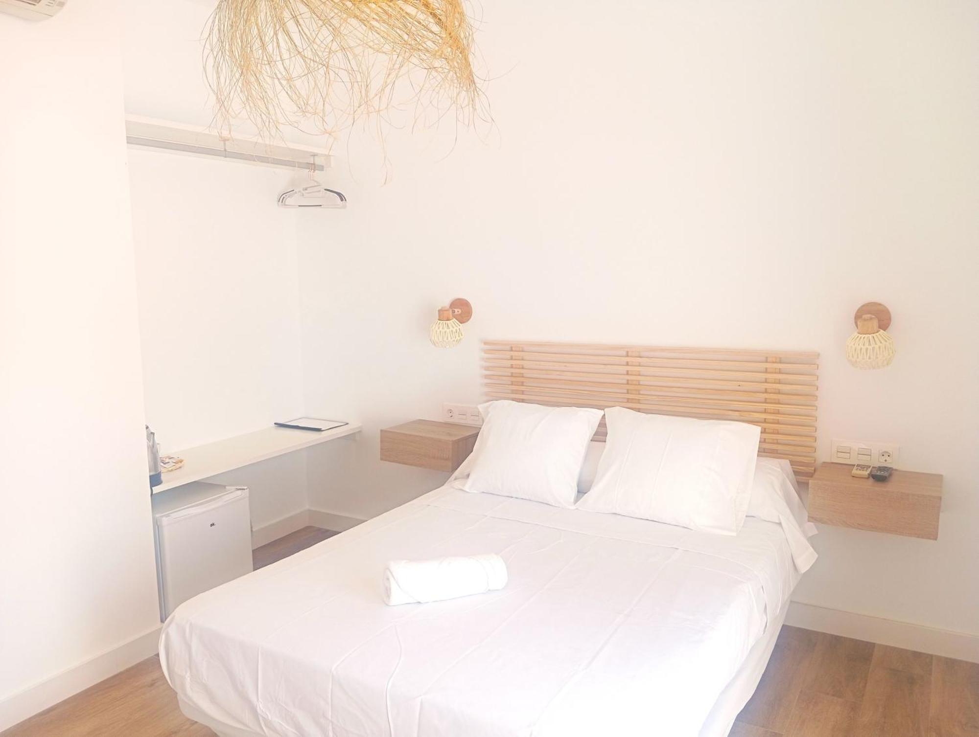 אלמריה Hostal Casa Emilio מראה חיצוני תמונה