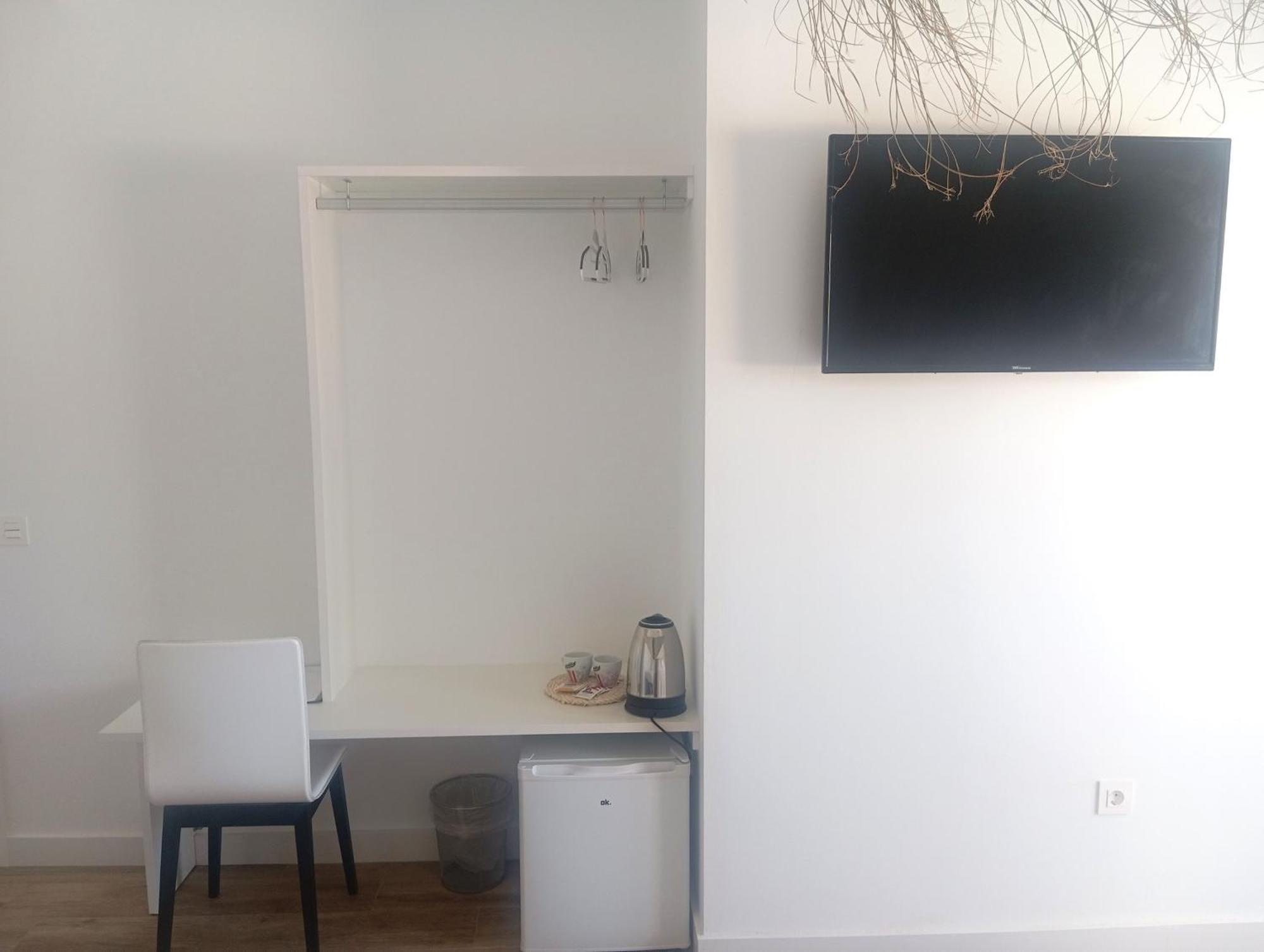 אלמריה Hostal Casa Emilio מראה חיצוני תמונה