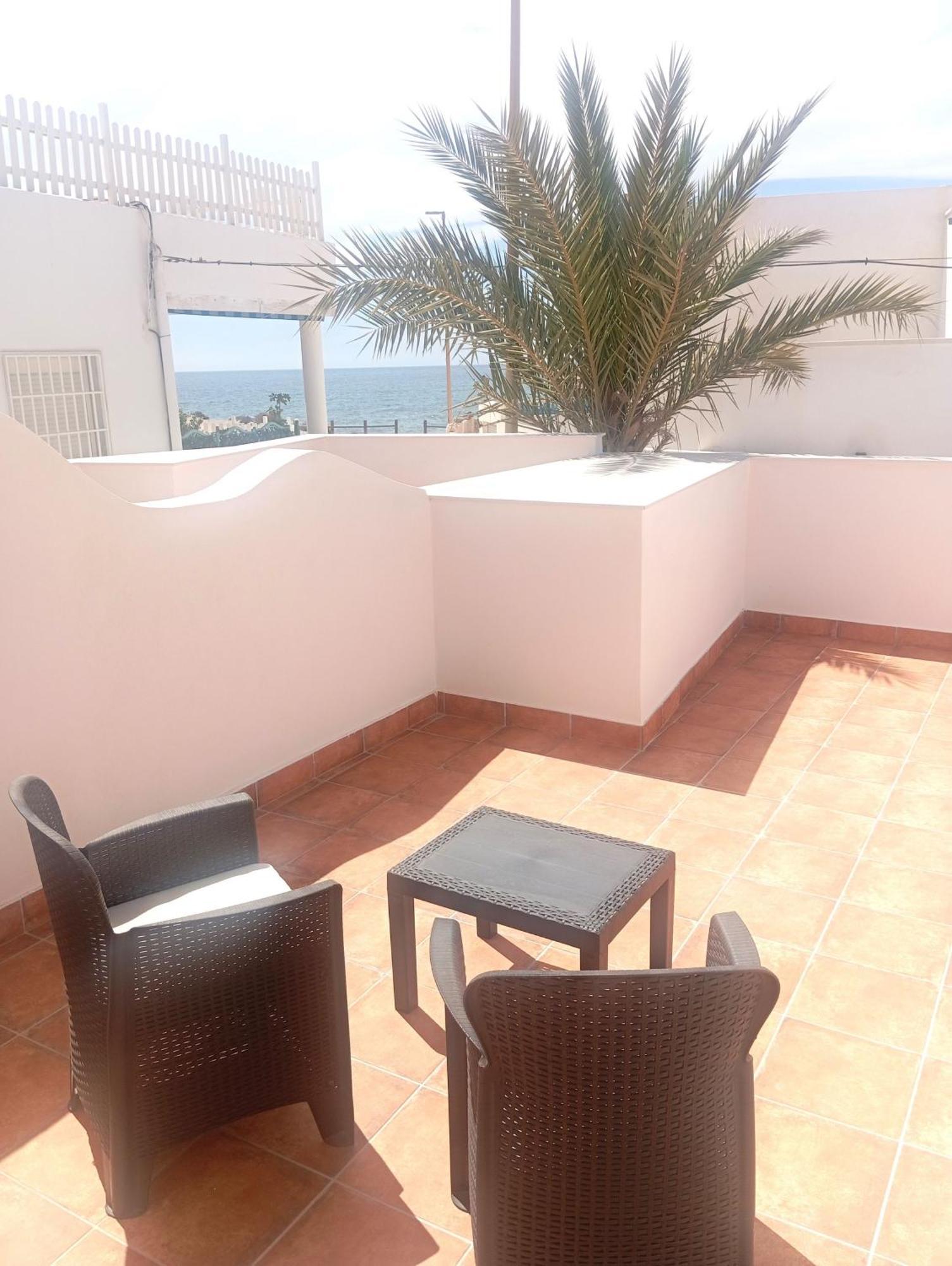 אלמריה Hostal Casa Emilio מראה חיצוני תמונה