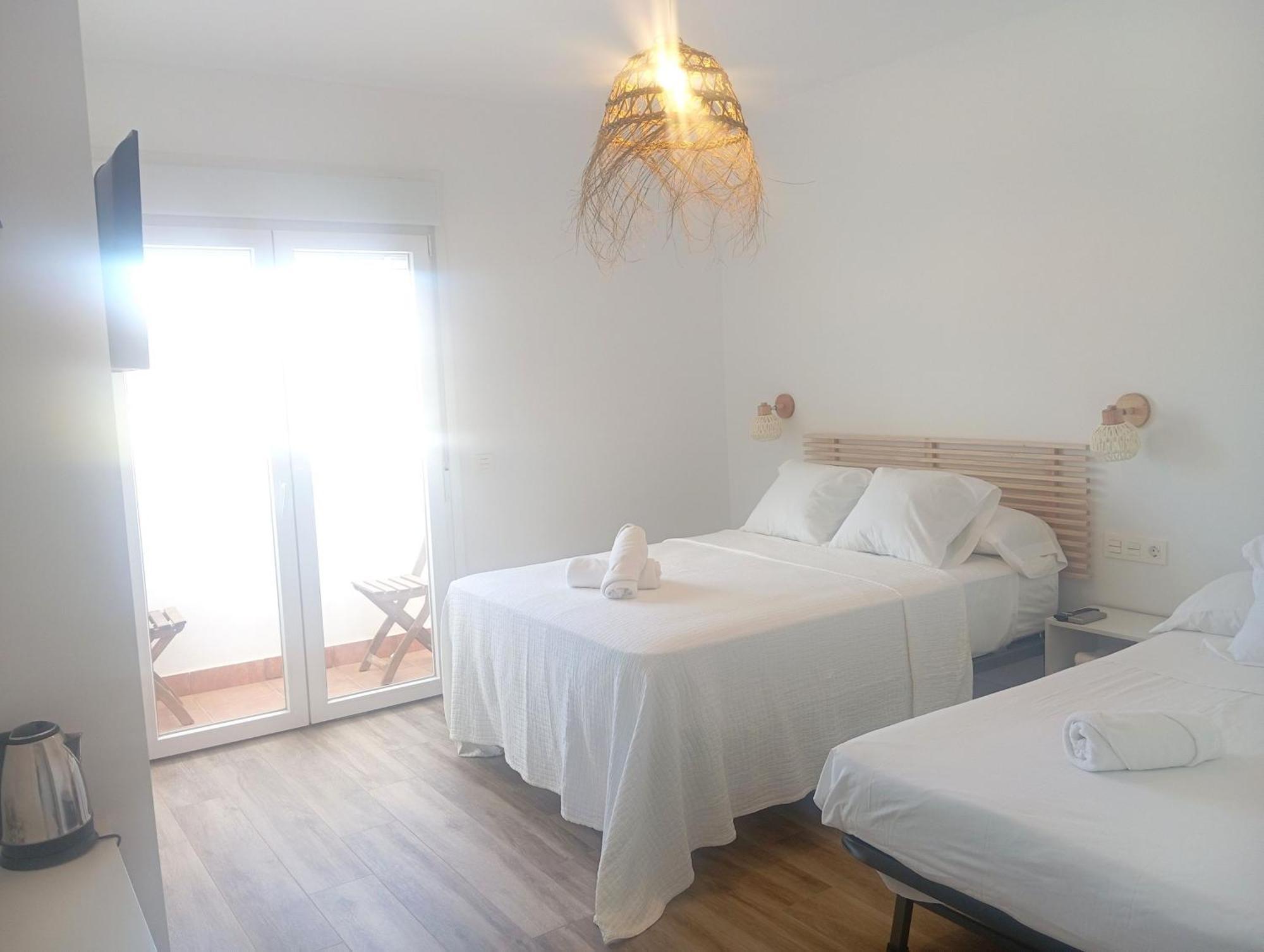 אלמריה Hostal Casa Emilio מראה חיצוני תמונה
