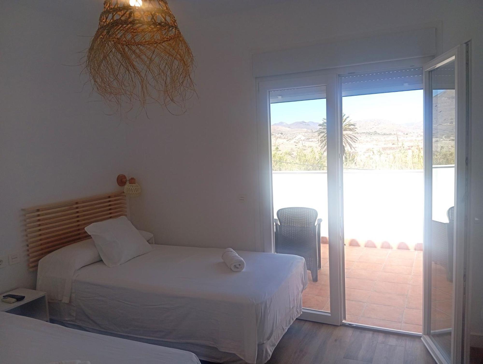 אלמריה Hostal Casa Emilio מראה חיצוני תמונה