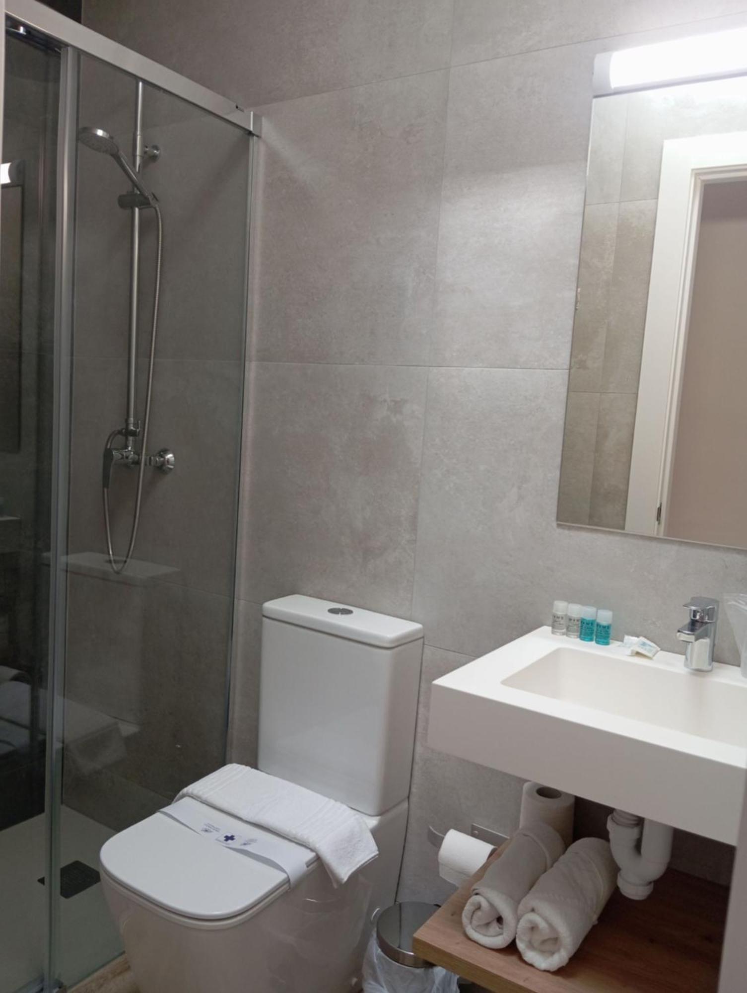 אלמריה Hostal Casa Emilio מראה חיצוני תמונה