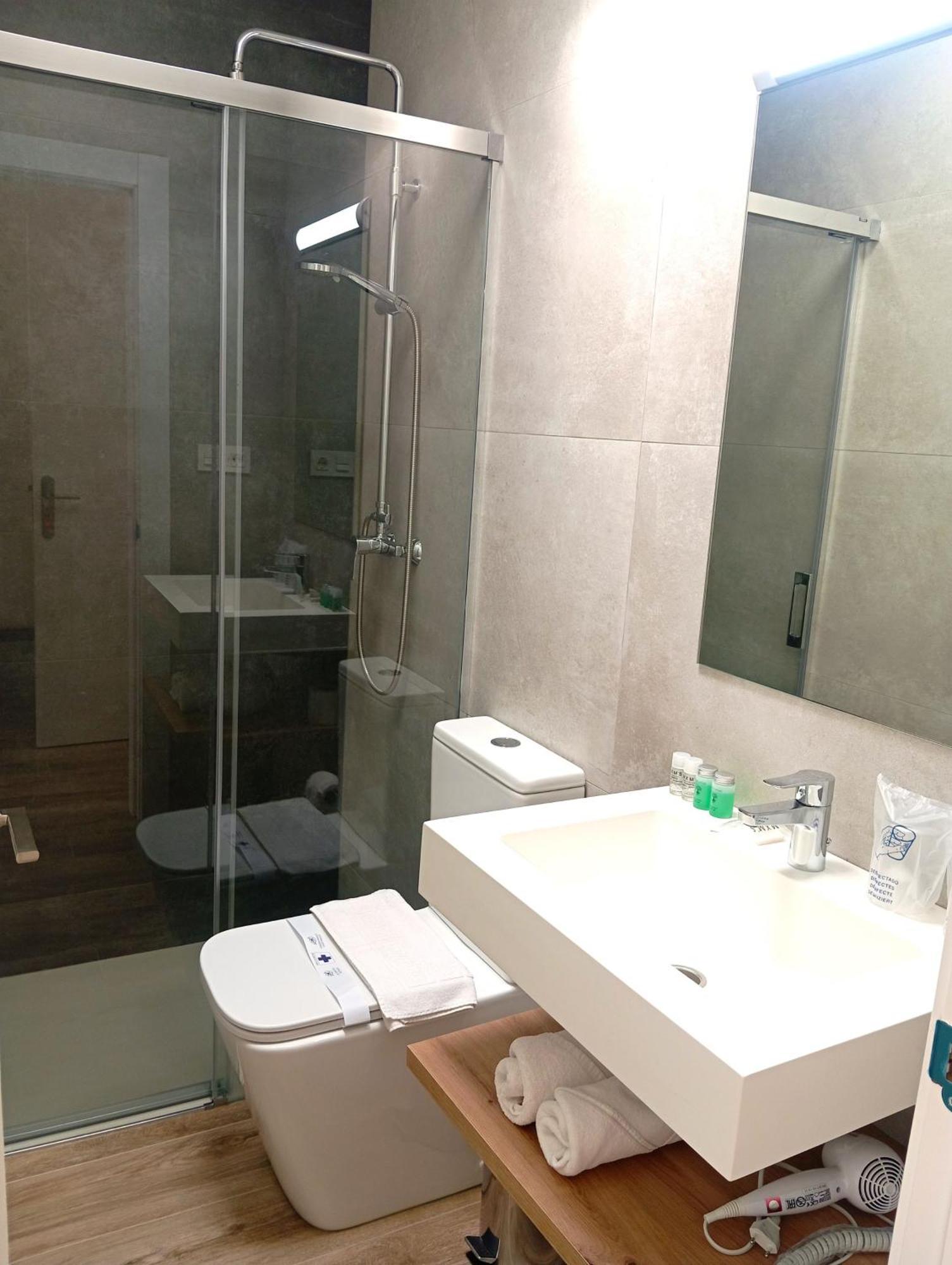 אלמריה Hostal Casa Emilio מראה חיצוני תמונה