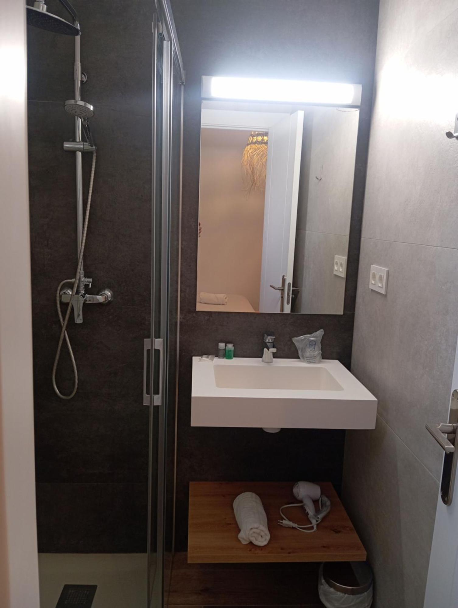 אלמריה Hostal Casa Emilio מראה חיצוני תמונה